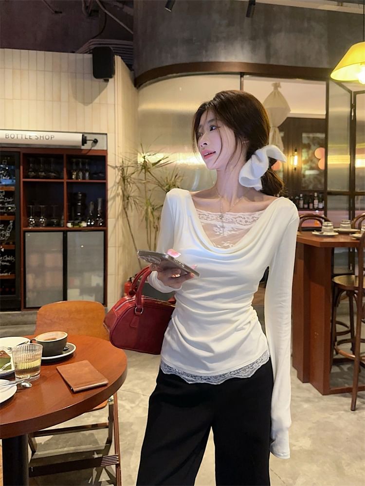 Slim-Fit T-Shirt with Off-Shoulder Lace Panel and Ruched Long Sleeves