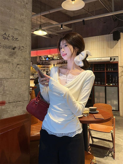 Slim-Fit T-Shirt with Off-Shoulder Lace Panel and Ruched Long Sleeves