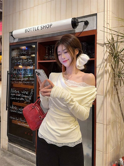 Slim-Fit T-Shirt with Off-Shoulder Lace Panel and Ruched Long Sleeves