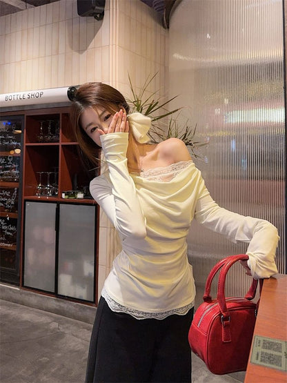 Slim-Fit T-Shirt with Off-Shoulder Lace Panel and Ruched Long Sleeves