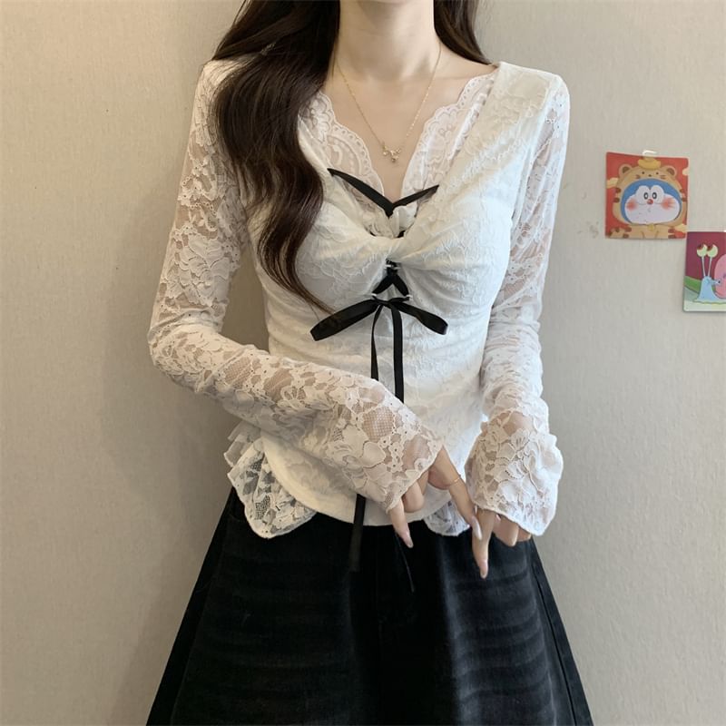 Slim-Fit Top with V-Neck, Long Sleeves, Bow Accent, and Twisted Lace Detail