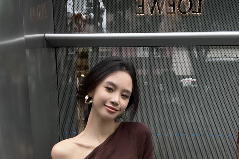 Knot-Front Off-Shoulder Long-Sleeve Solid Knit Blouse