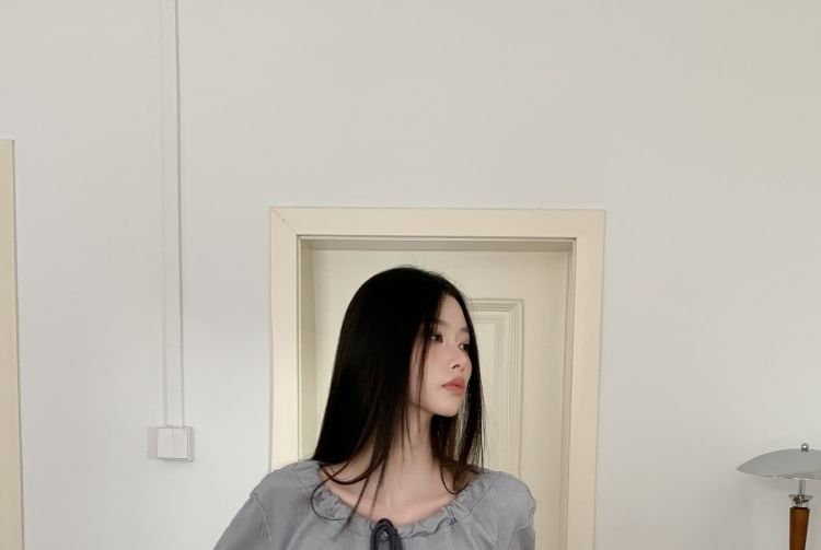 Mock Two-Piece Two-Tone Drawstring Slit T-Shirt with Puff Sleeves