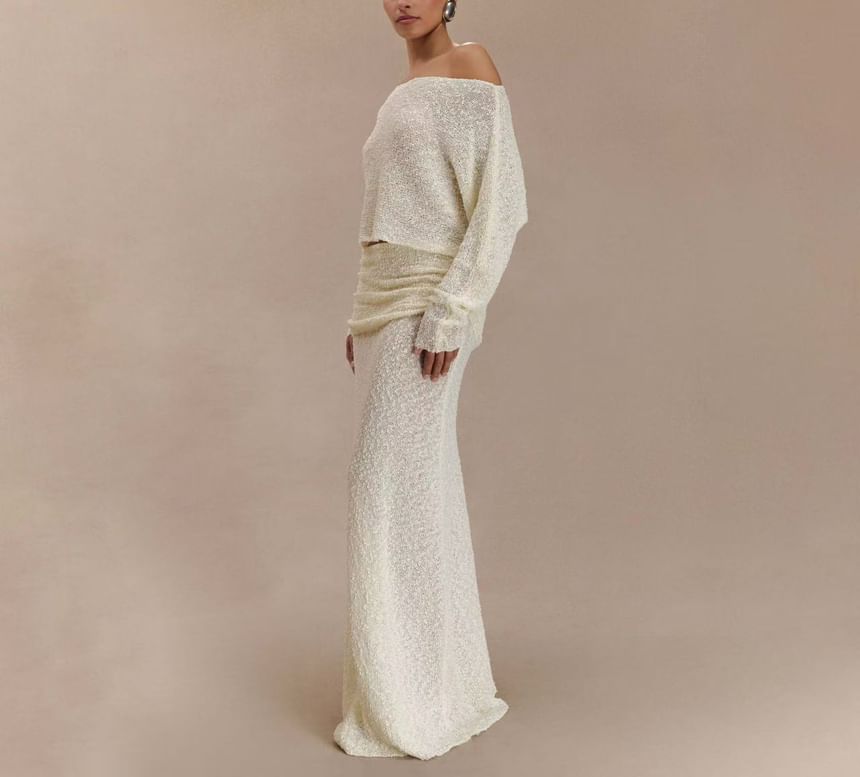 Long-Sleeve Crop Top and High-Waist Maxi Skirt Set