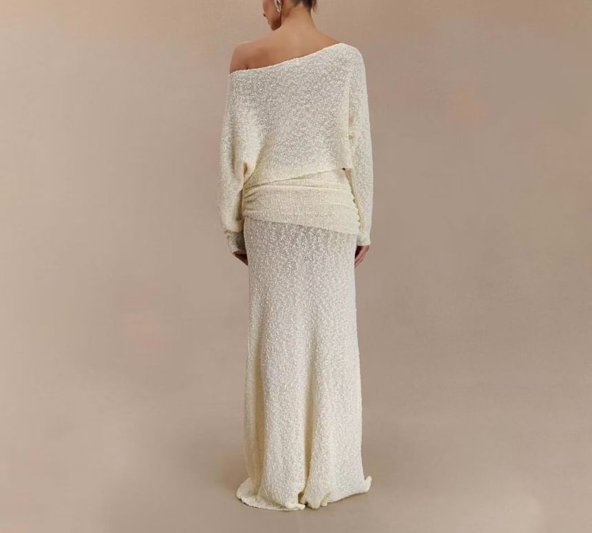 Long-Sleeve Crop Top and High-Waist Maxi Skirt Set