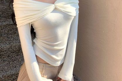 Long-Sleeve V-Neck Knit Top with Ruched Plain Design