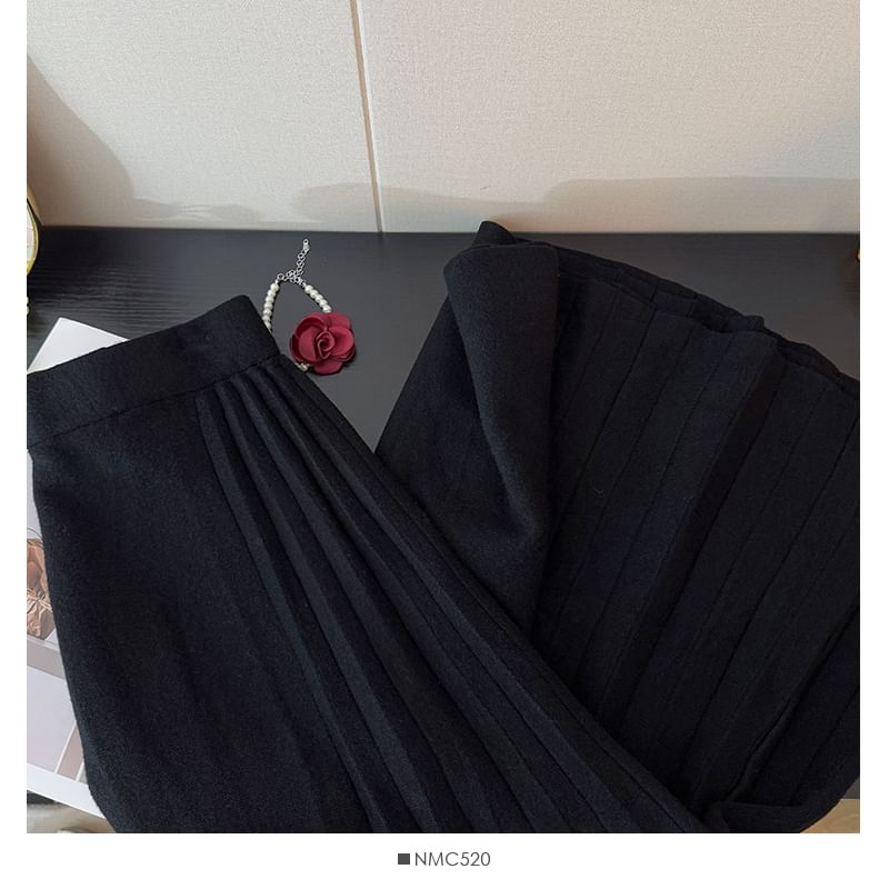 Solid Midi Pleated A-Line Skirt