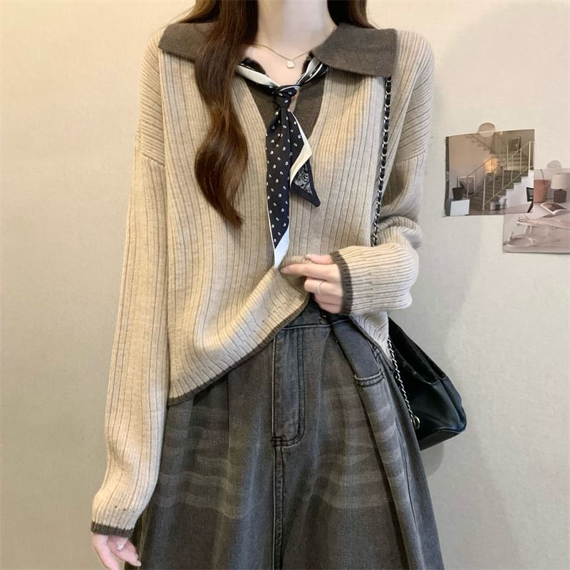 Two-Tone Ribbed Knit Sweater with Collar Detail