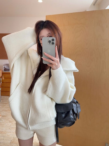 Hooded Zip Cardigan / High Rise Knit Shorts / Drawstring Rise Striped Wide Leg Pants