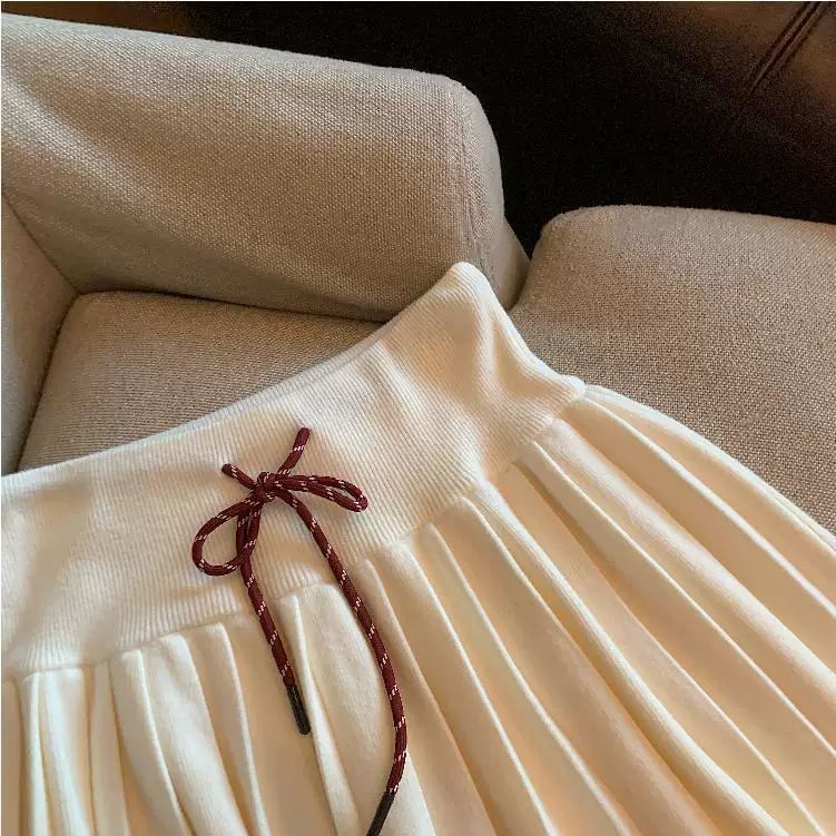 Solid Pleated Mini Skirt High Rise
