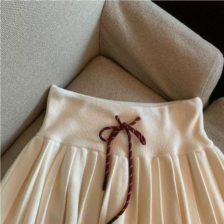 Solid Pleated Mini Skirt High Rise