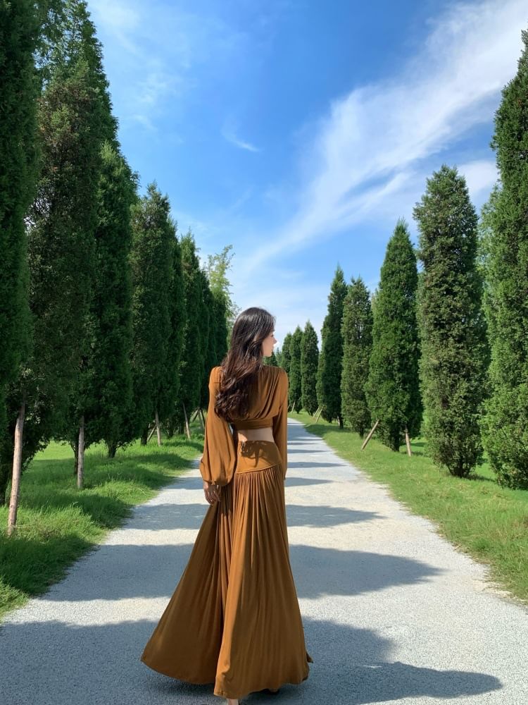 Cropped Blouse & Maxi Skirt Set - Round Neck, Long Sleeve