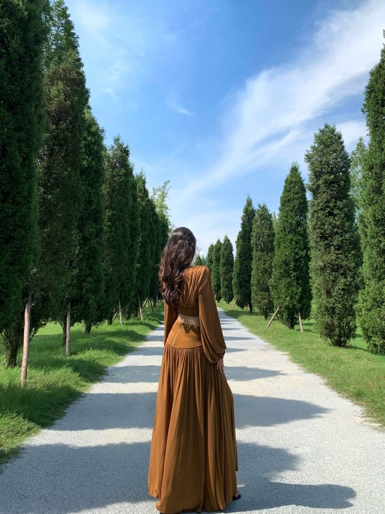 Cropped Blouse & Maxi Skirt Set - Round Neck, Long Sleeve