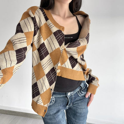 Round Neck Argyle Cardigan
