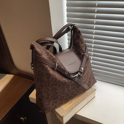 Leopard Patterned Buckled Shoulder Bag