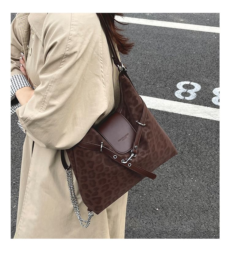 Leopard Patterned Buckled Shoulder Bag