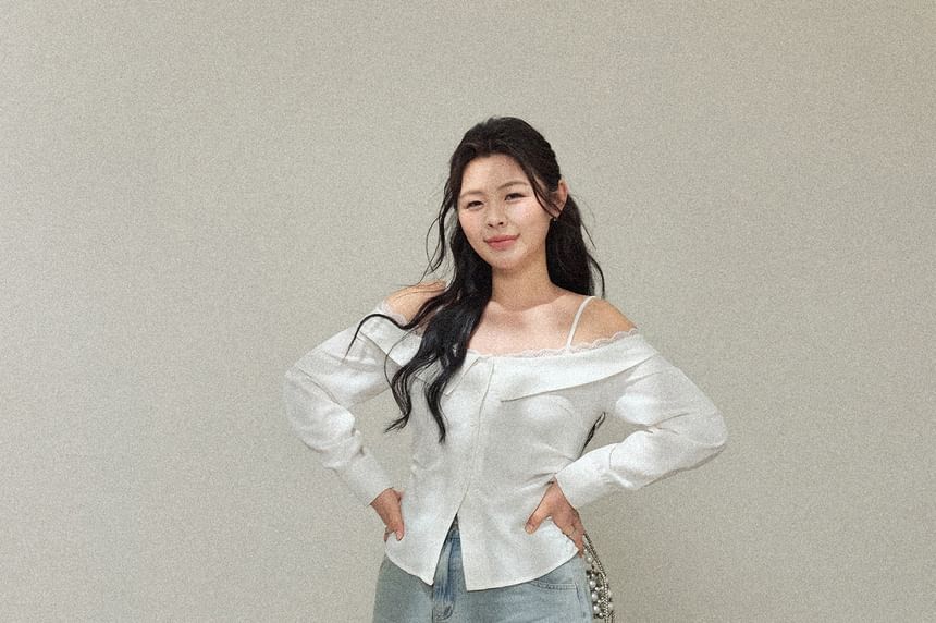 Long-Sleeve Cold-Shoulder Plain Lace Trim Blouse / High Rise Fringed Washed Denim Midi A-Line Skirt