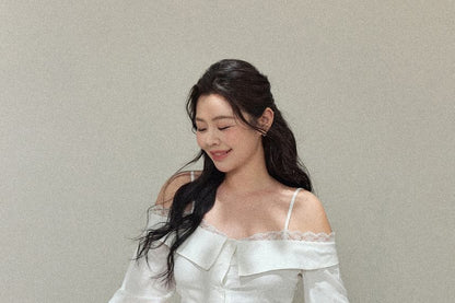 Long-Sleeve Cold-Shoulder Plain Lace Trim Blouse / High Rise Fringed Washed Denim Midi A-Line Skirt