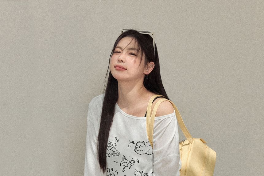 Plus Size Long-Sleeve V-Neck Cat Print T-Shirt / High Waist Mini Skirt