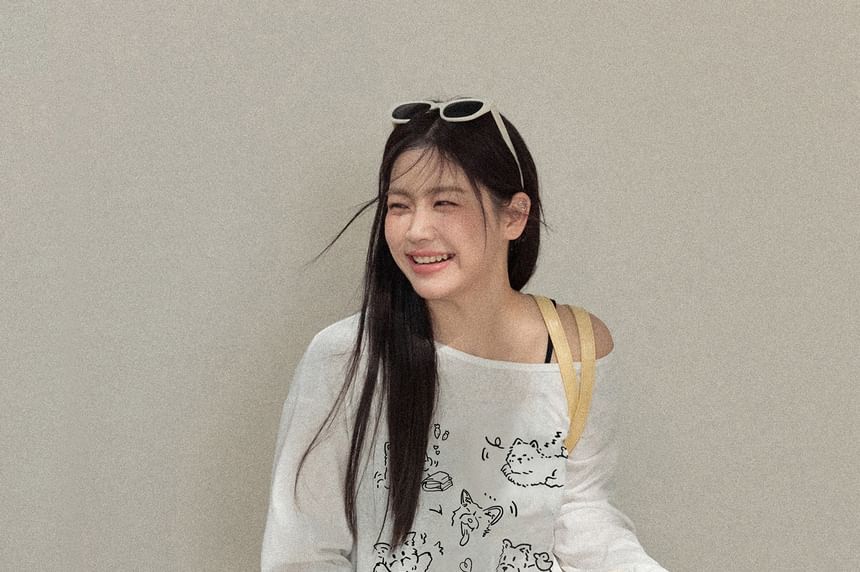 Plus Size Long-Sleeve V-Neck Cat Print T-Shirt / High Waist Mini Skirt