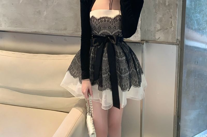 Plain Crop Cardigan / Sleeveless Lace Mini A-Line Dress