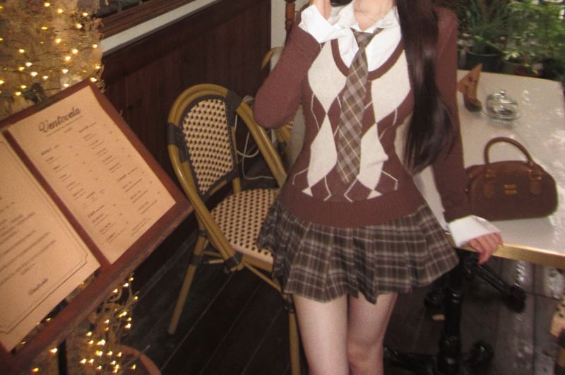 Argyle Sweater & Plaid Mini A-Line Skirt Set