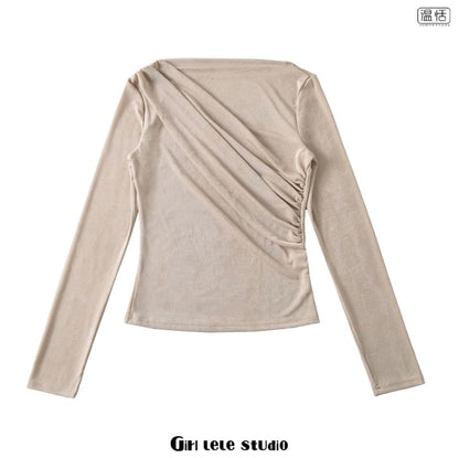 Long-Sleeve Boat Neck Ruched Slim Fit T-Shirt in Solid Color