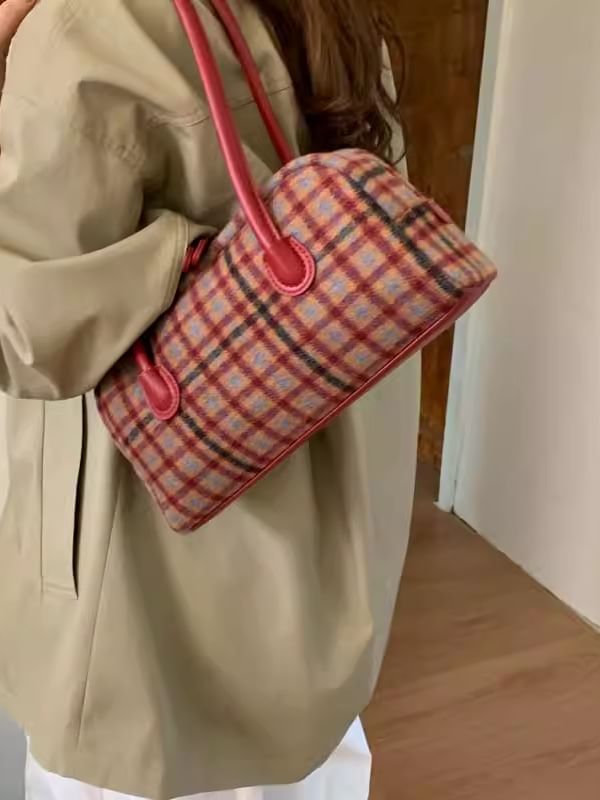 Plaid Fabric Shoulder Bag
