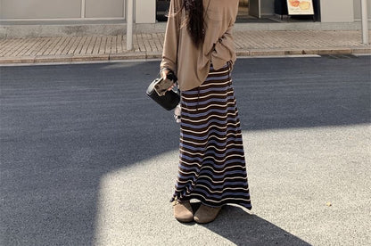 Extended Sleeve Solid Loose T-Shirt / High Rise Striped Maxi Skirt