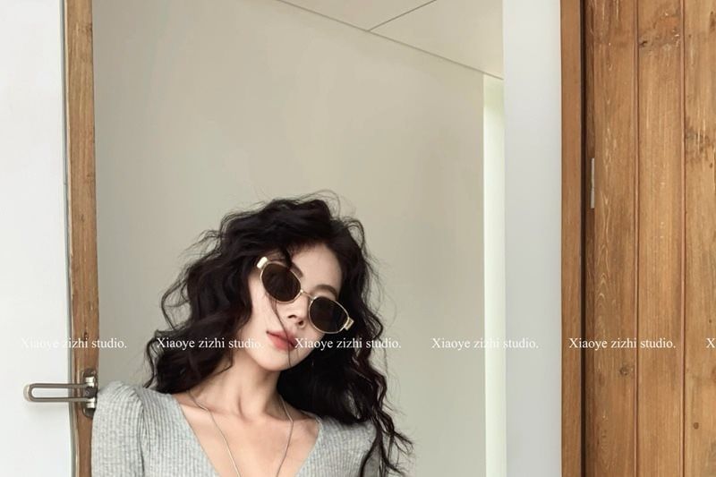 Scoop Neck Lace Button Crop Slim Fit Tee