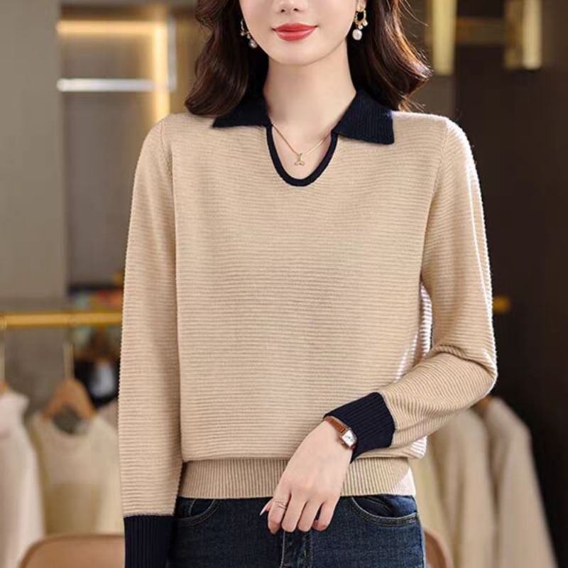 Two-Tone Knit Polo Top with Long Sleeves