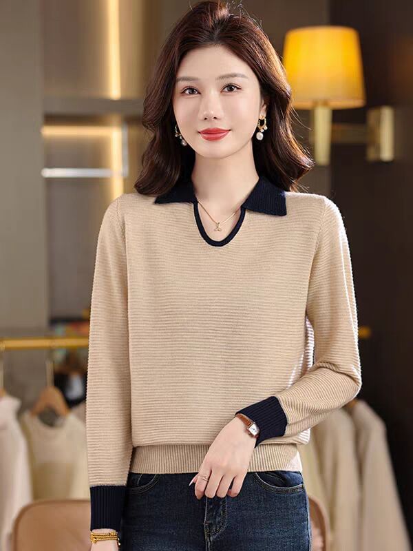 Two-Tone Knit Polo Top with Long Sleeves