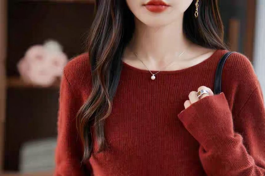 Knit Top with Boatneck & Long Sleeves