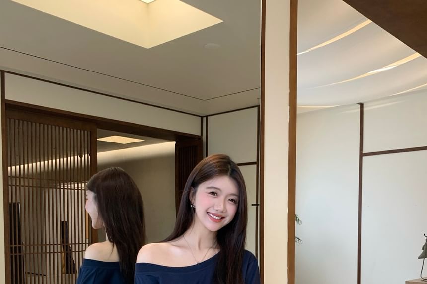 Off-Shoulder Solid Sweatshirt + Drawstring Waist Mini Pencil Skirt Ensemble