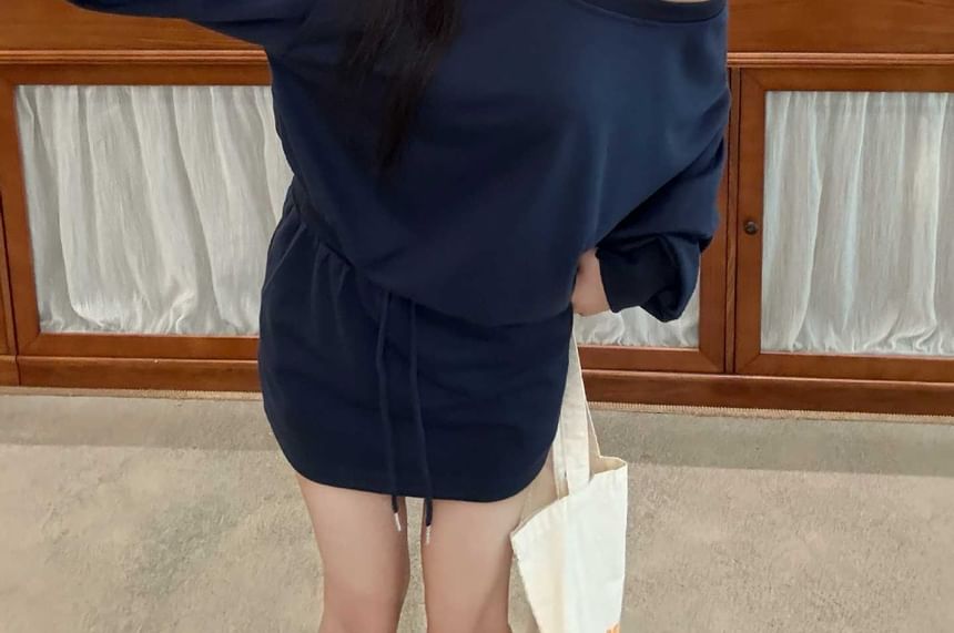 Off-Shoulder Solid Sweatshirt + Drawstring Waist Mini Pencil Skirt Ensemble