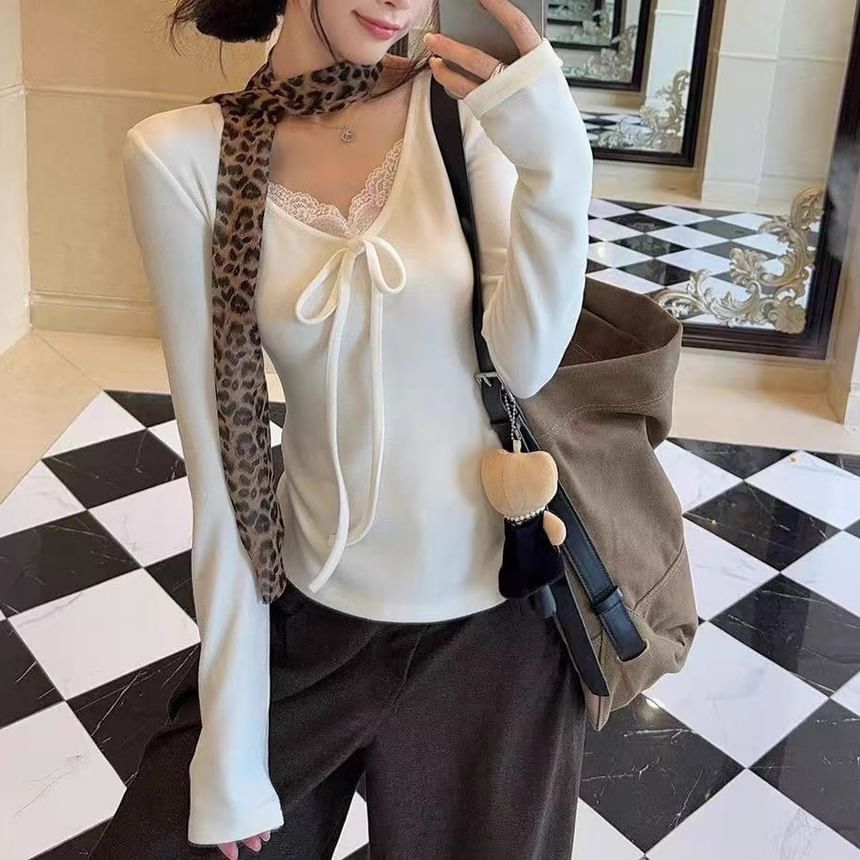 V-Neck Lace Trim T-Shirt