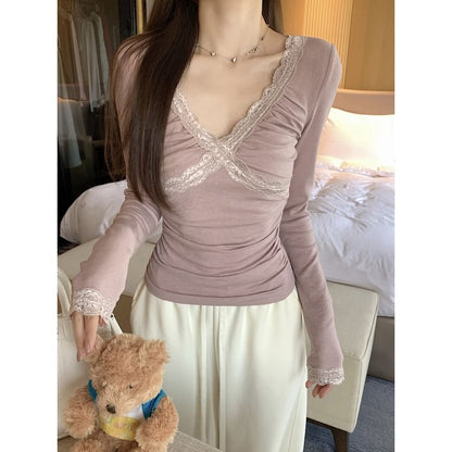 V-Neck Ruched Panel Lace Top