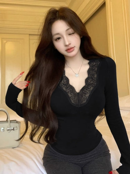 V-Neck Lace Trim Slim Fit T-Shirt