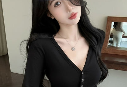 V-Neck Henley Lace Panel Slim Fit T-Shirt