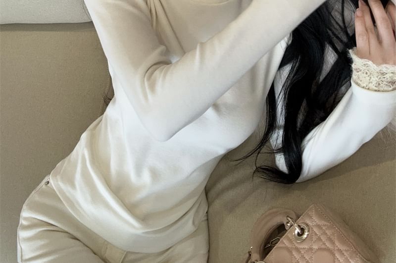 Round Neck Lace Trim T-Shirt