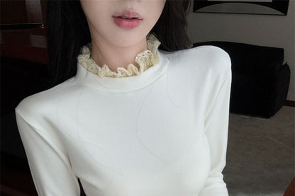 Round Neck Lace Trim T-Shirt