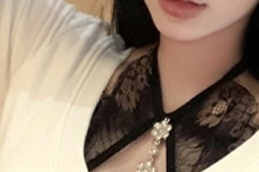 Mock Two-Piece Halter Lace Panel Slim Fit T-Shirt
