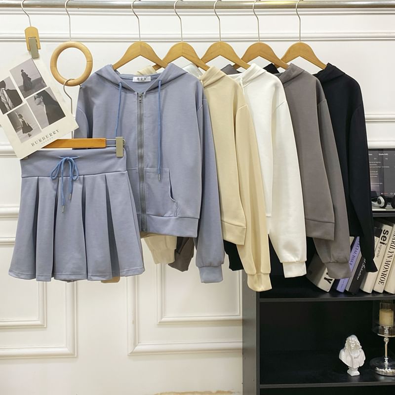 Zip Hoodie & High Waist Pleated Mini Skirt Outfit