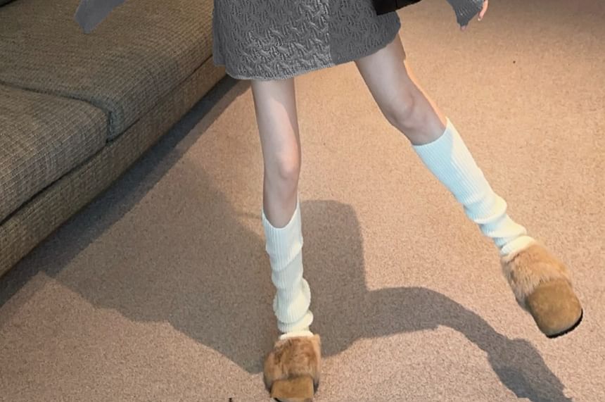 Long-Sleeve Round Neck Cable Knit Crop Top & High Waist Contrast Trim Mini A-Line Skirt