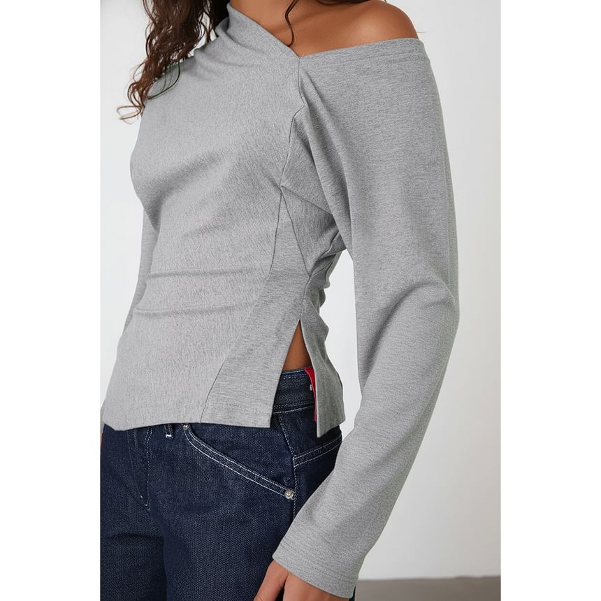 Asymmetric Slit Tee with Extended Sleeves