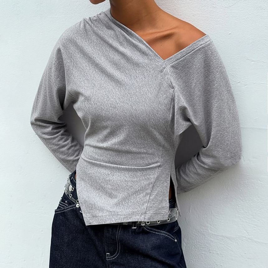 Asymmetric Slit Tee with Extended Sleeves