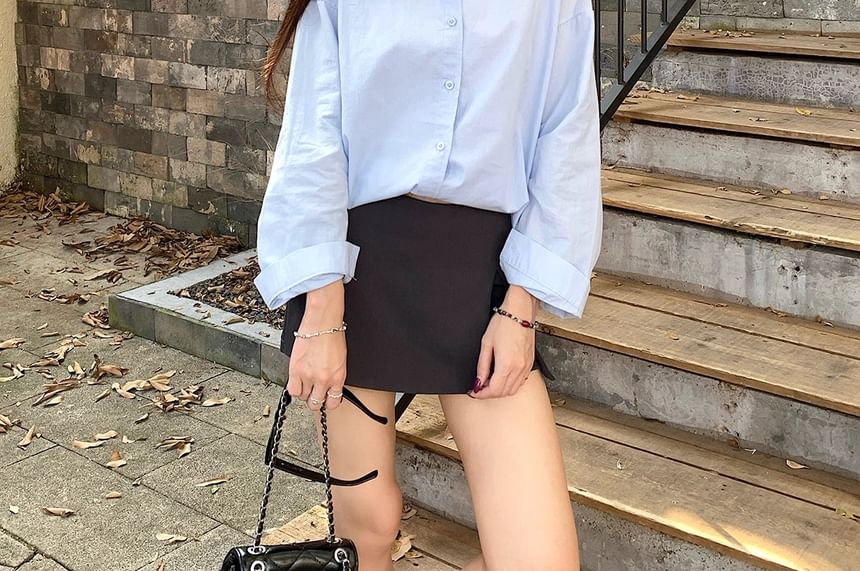 Loose-Fit Solid Long-Sleeve Button-Down Shirt