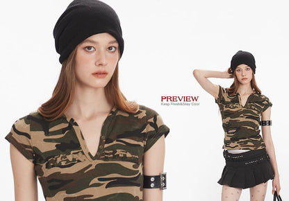 Camouflage Print V-Neck Slim Tee