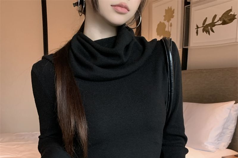Hooded Knit Top with Turtleneck and Long Sleeves