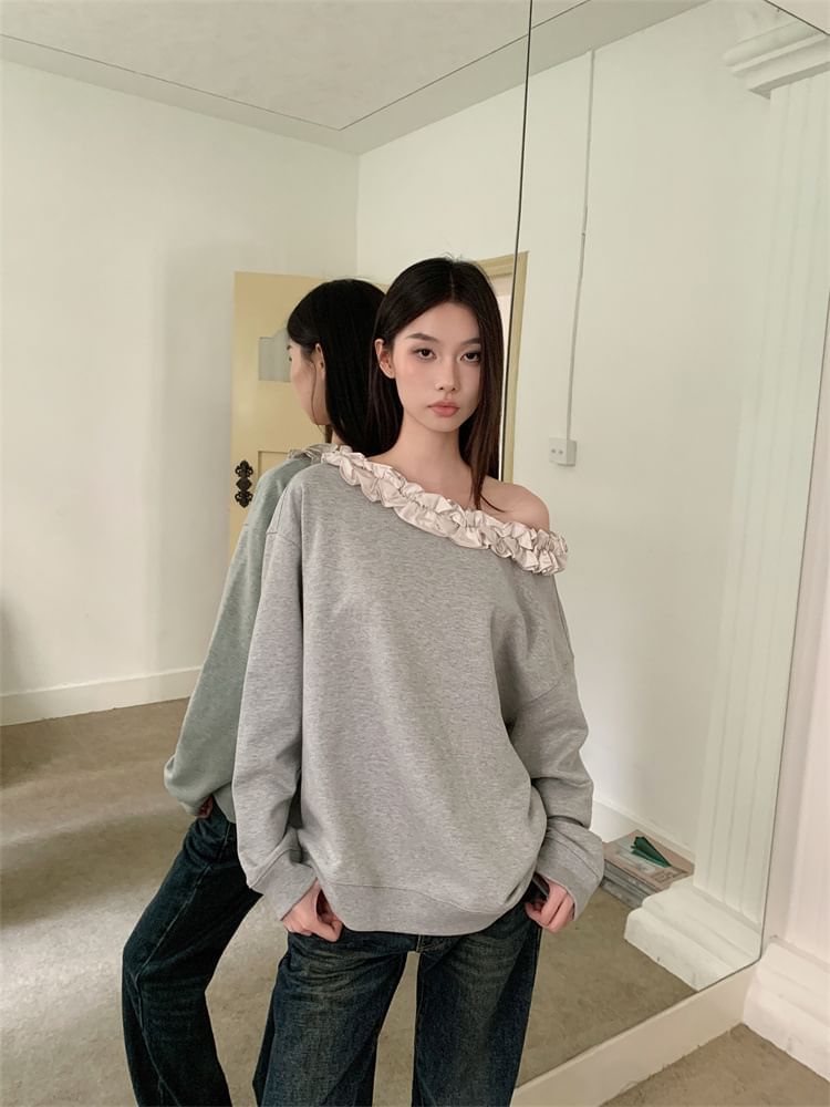 Asymmetric Ruffle Sweatshirt with One Shoulder